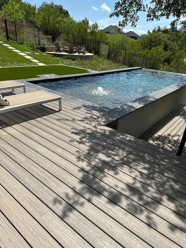 Decking 8 6C1076BA DCDE 4EEB 8A13 4FAA25C37DD3 1 105 c 1