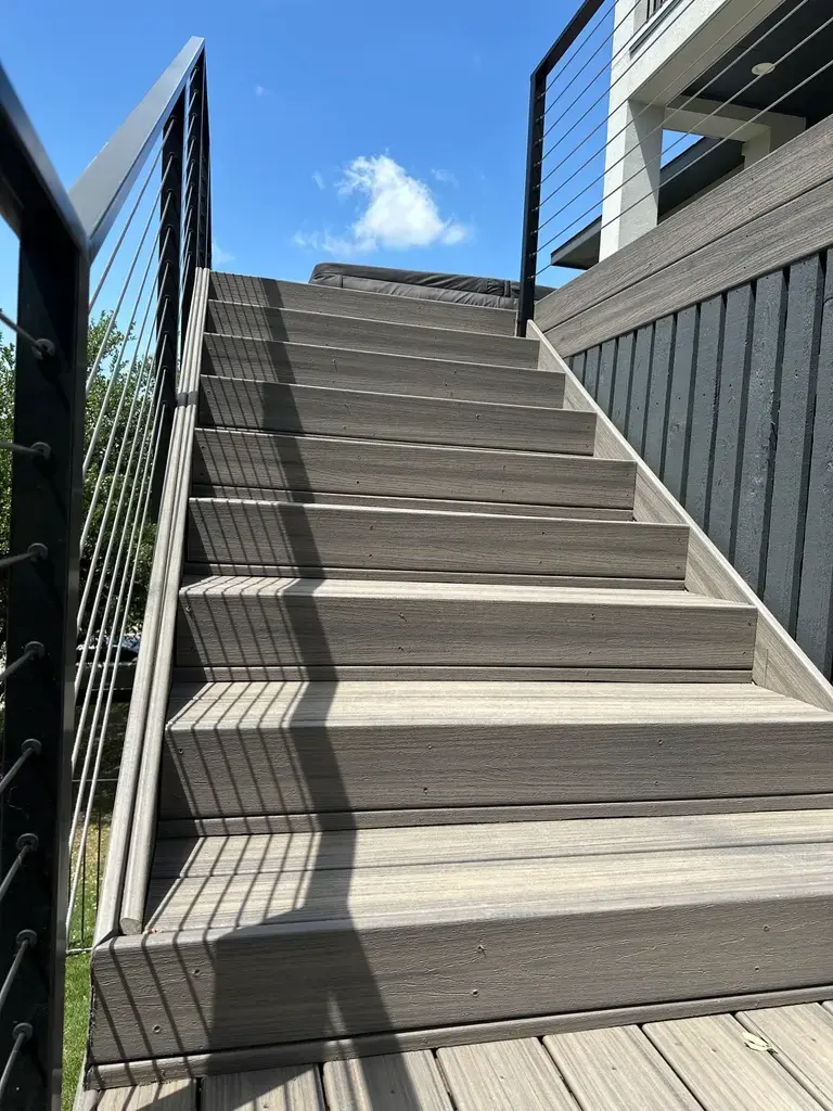 Decking 1 BEECC401 DEE9 4BD8 A853 738389B8792E 1 105 c 1